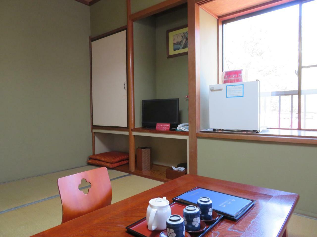 Miyanoshita Myojokan Ryokan